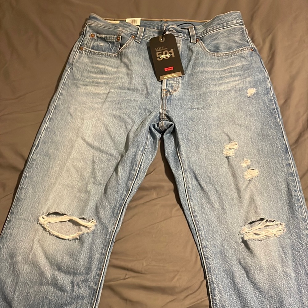 High waisted Levi jeans